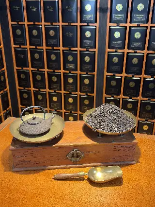 Thé de Lune, thé noir parfumé Mariage Frères, vignette 3