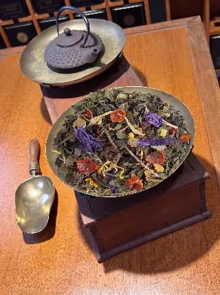 tisane tonique bio, Tisane Vive Ortie Menthe Bio Ombelle, mélange en vrac, vignette 3