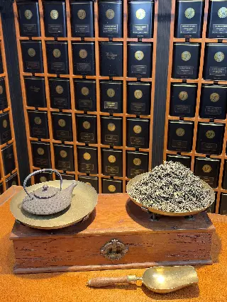 À la Porte Chinoise, thé parfumé Mariage Frères, vignette 3