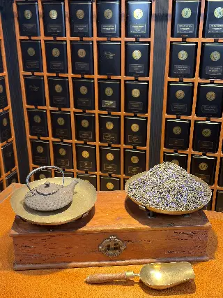 Bal Masqué, thé bleu parfumé Mariage Frères, vignette 3