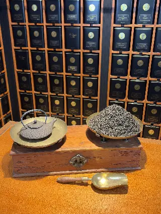 Thé de Pâques, thé noir parfumé Mariage Frères, vignette 3