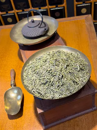 Lung Ching Impérial, thé vert de Chine Mariage Frères, vignette 2