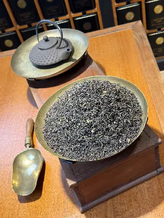 Tokyo Breakfast Tea, thé noir yuzu Mariage Frères, vignette 3