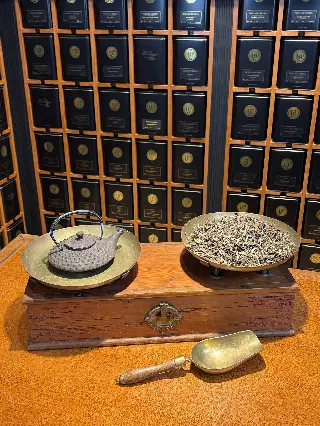 White Pu-Erh, thé blanc du Yunnan Mariage Frères, vignette 3