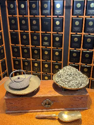 Royal White Tea, thé blanc Mariage Frères, vignette 3